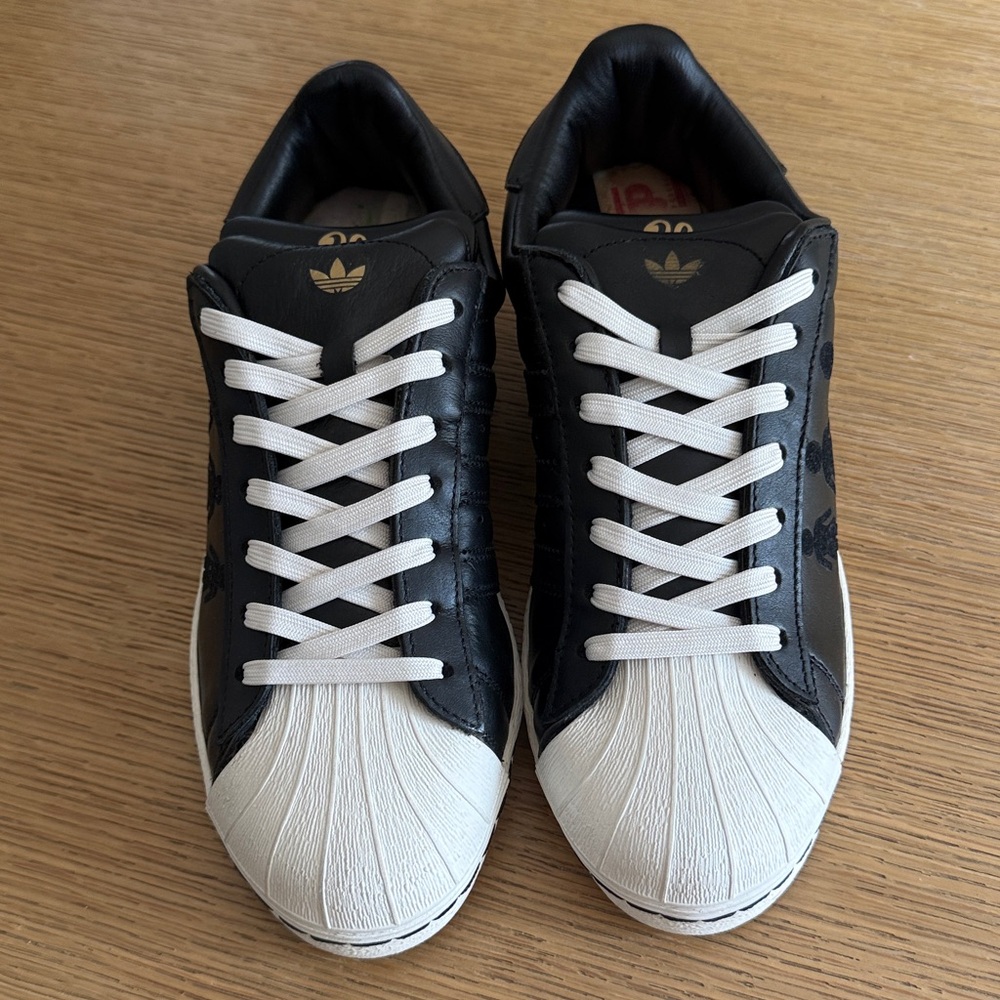 Rare Girl Skateboard x Adidas Superstar sz9 Black - Picture 7 of 10